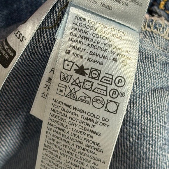 Levis Trucker Jacket Mens XL Blue Denim AAPI Night 2024 Thuy 72334-0130 NWT - Picture 10 of 15